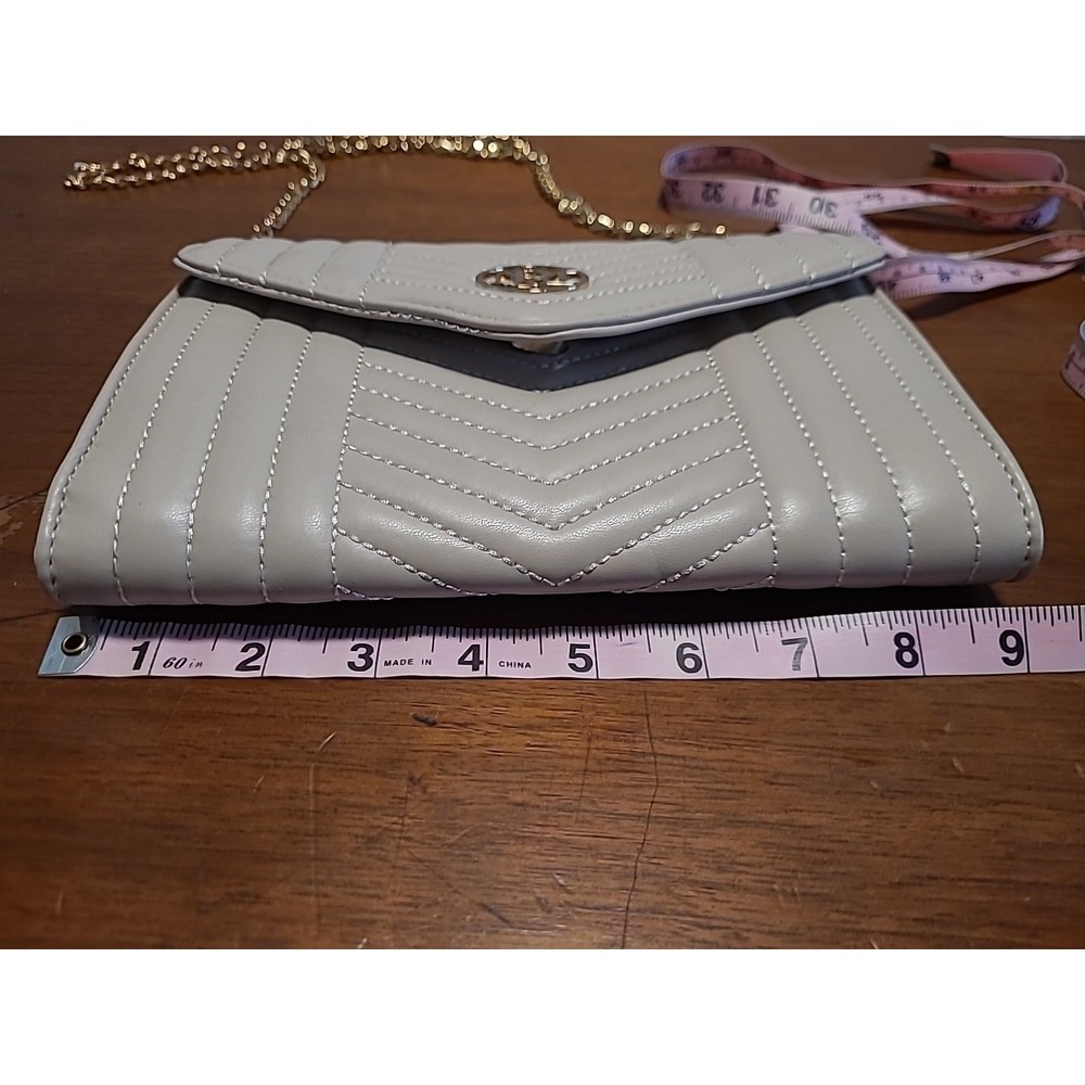 Studio Badgley Mischka Beige Chevron‎ Quilted Chain Strap Crossbody Purse Bag - Picture 9 of 11